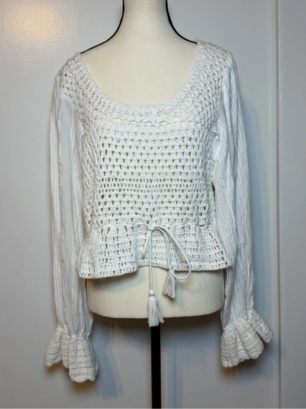 Free people Megan Crochet Cropped Top Ivory Knit Cut Out Back Long Sleeve New